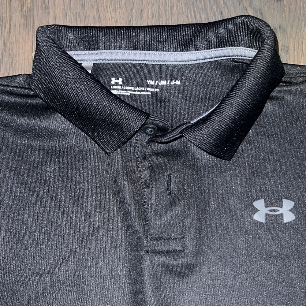 Under Armour Boys Polo Shirt in Black Size Medium - Picture 2 of 4